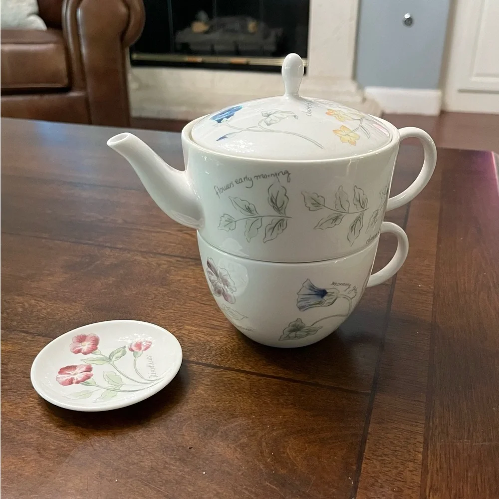 Lenox artist sketchbook stackable tea set with bag holder. - Picture 1 of 8